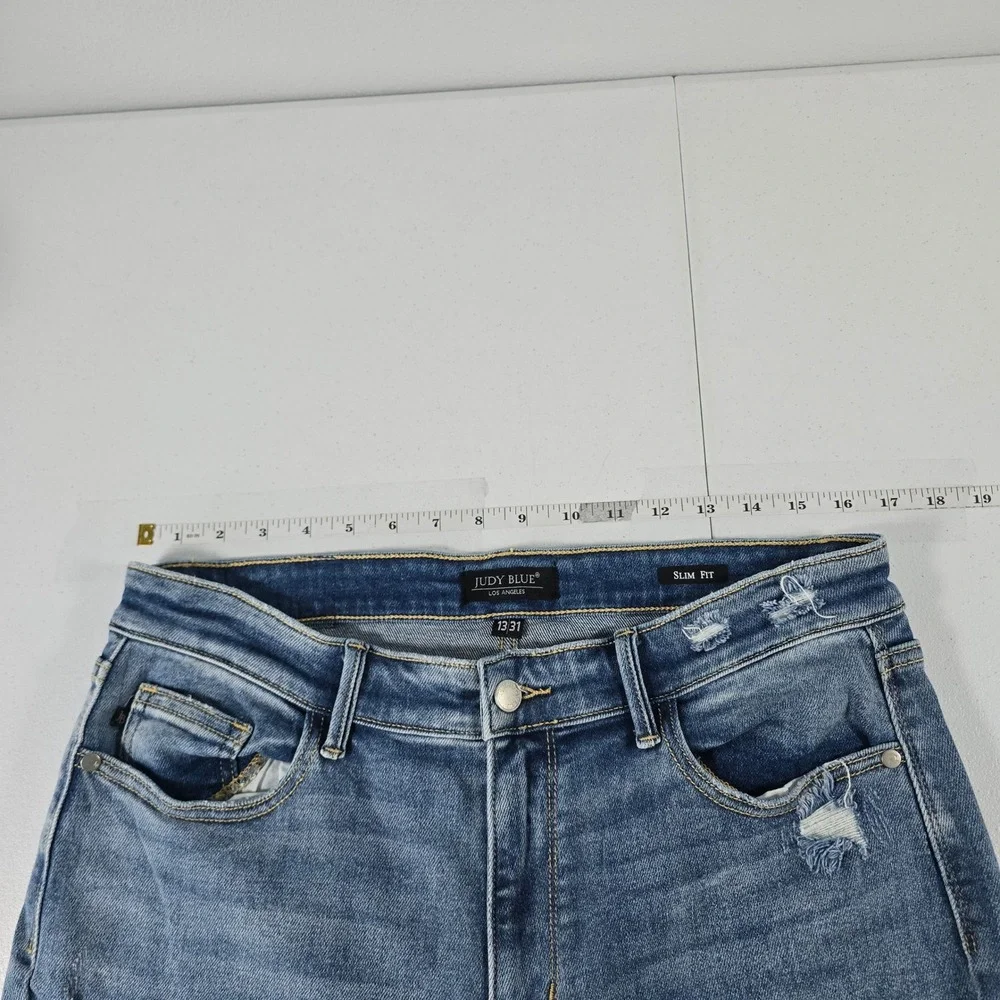 Judy Blue Slim Fit Distressed Medium Wash Jeans Womens 13/31 JB82590MD-CO